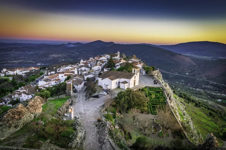 Between Castelo de Vide and Portalegre, and near Spain, stands the peaceful town of Marvão, on the highest crest of the Serra de São Mamede