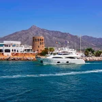 Jachthaven bij zomerresort Puerto Banus in Spanje